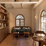 Hotel Parian