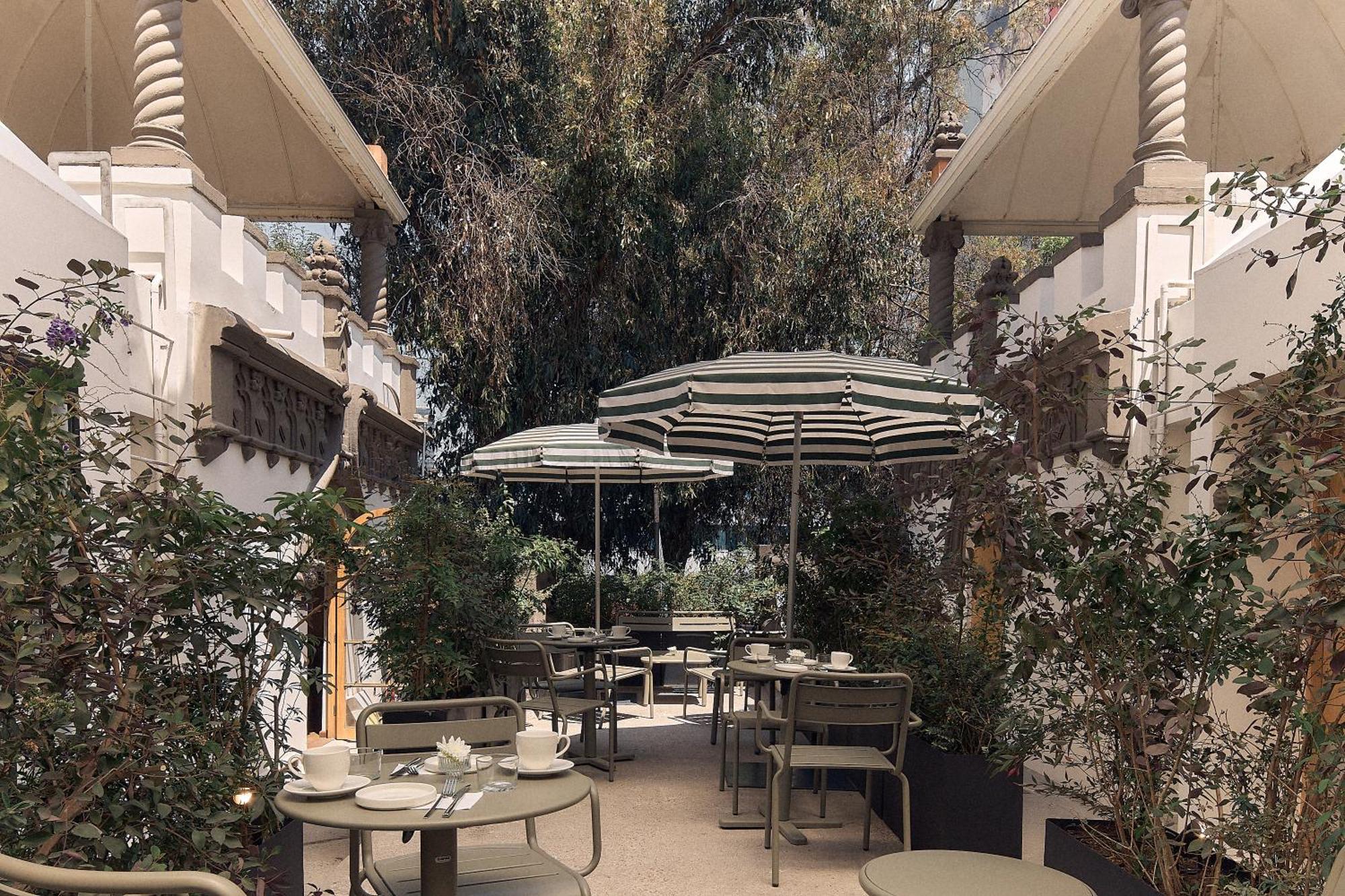 Parian Hotel